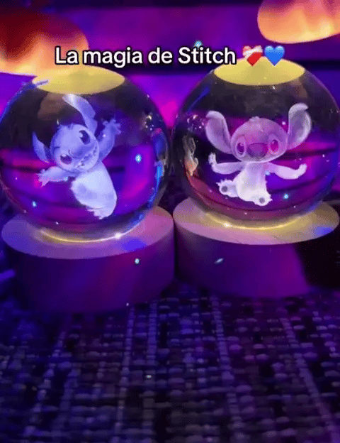 ✨🩵 “Stitch en Esfera LED 3D – Magia Disney que ilumina y enamora” ✨💡